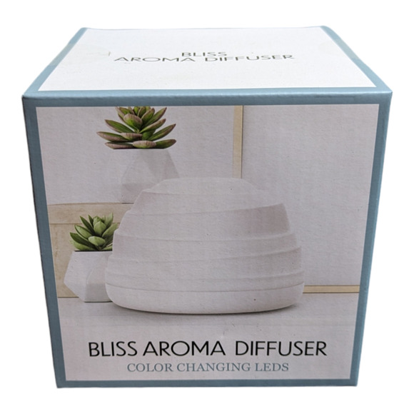 Bliss - Aroma Diffuser - Color Changing Leds - Picture 2 of 5